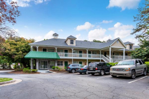 Отель HomeTowne Studios by Red Roof Atlanta – Lawrenceville  Лоренсевилл
